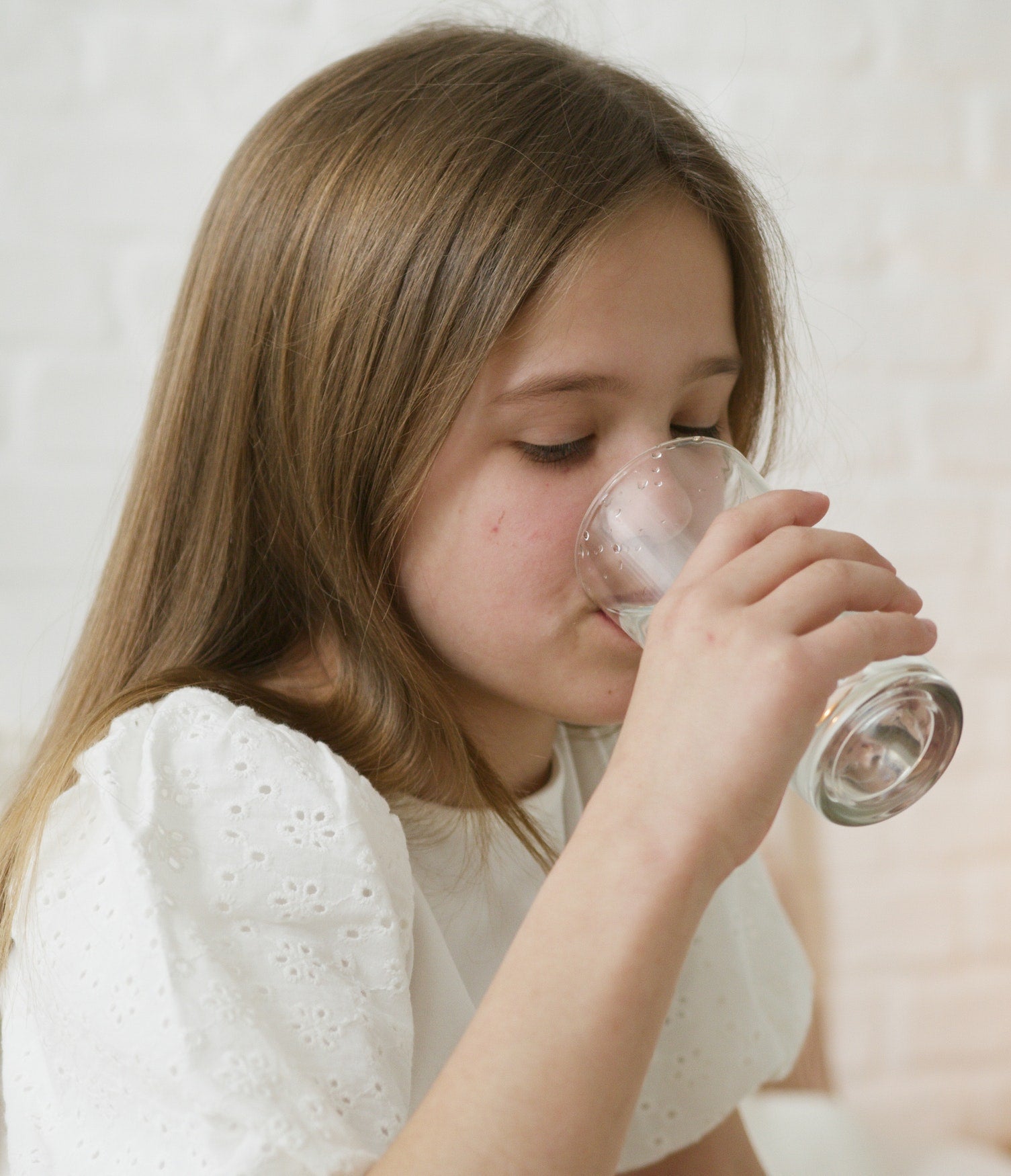 La importancia de beber agua y sus beneficios para la salud